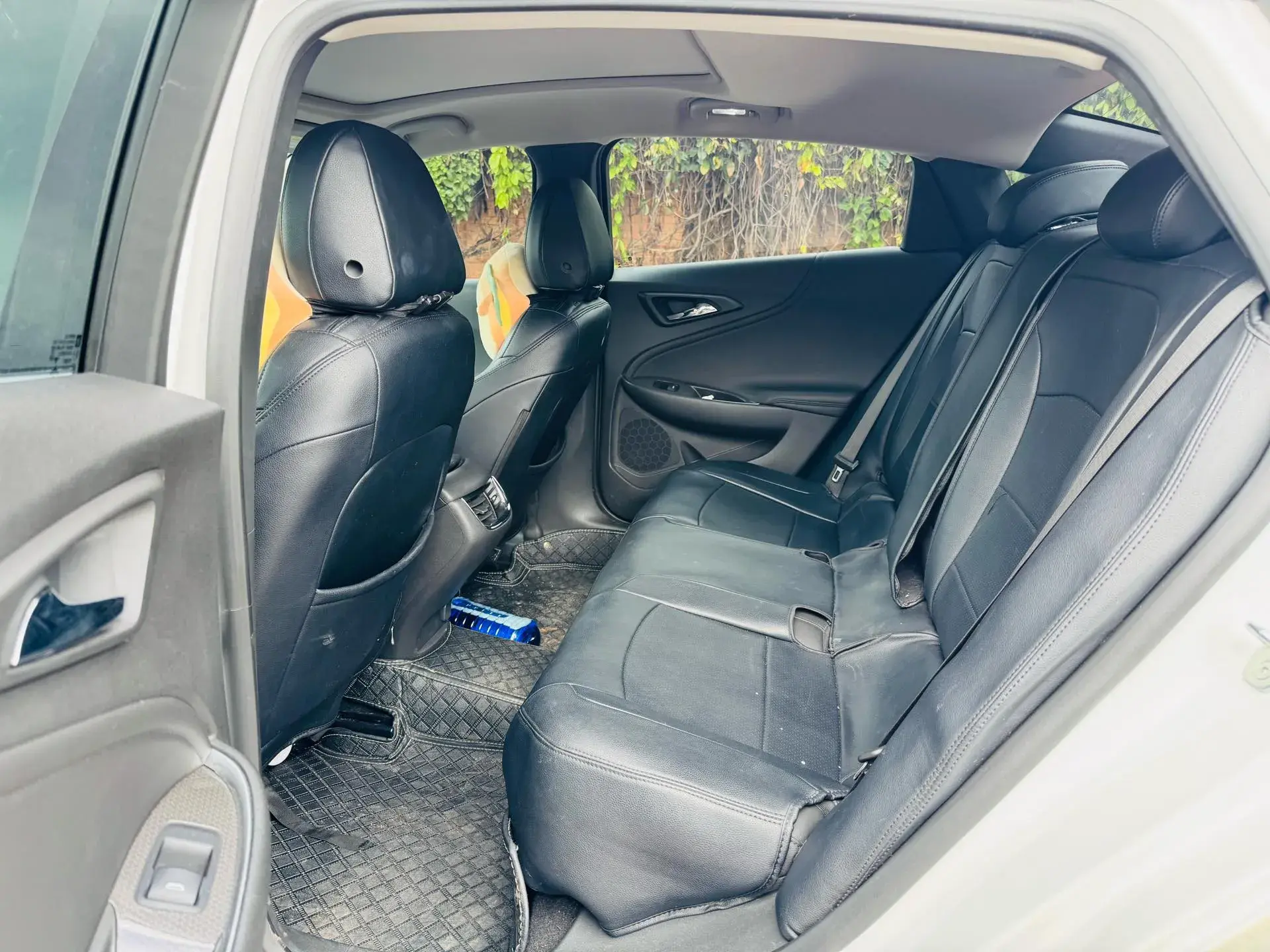 2021 CHEVROLET MALIBU thumbnail 4