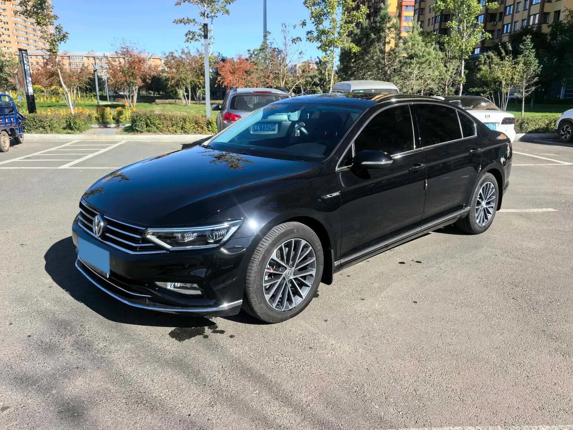2020 VOLKSWAGEN MAGOTAN view 1