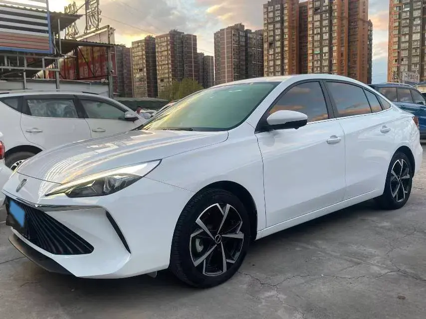 2023 ROEWE I5 view 1