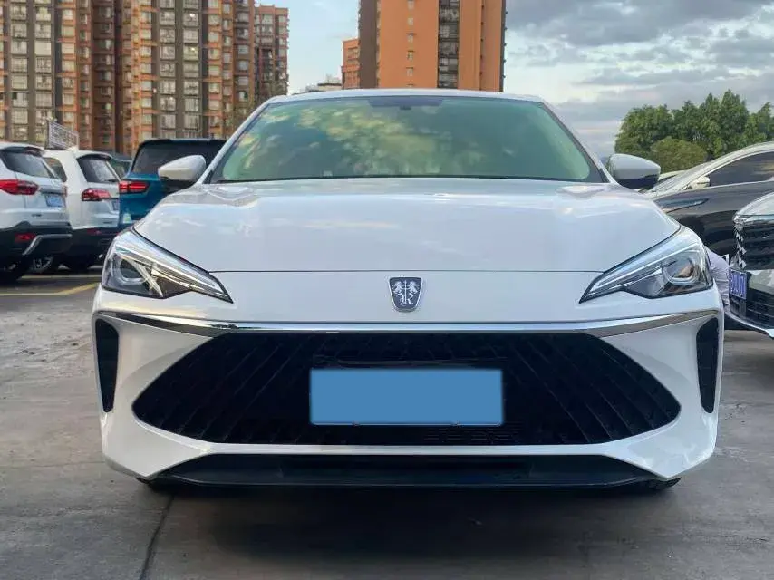 2023 ROEWE I5 thumbnail 2