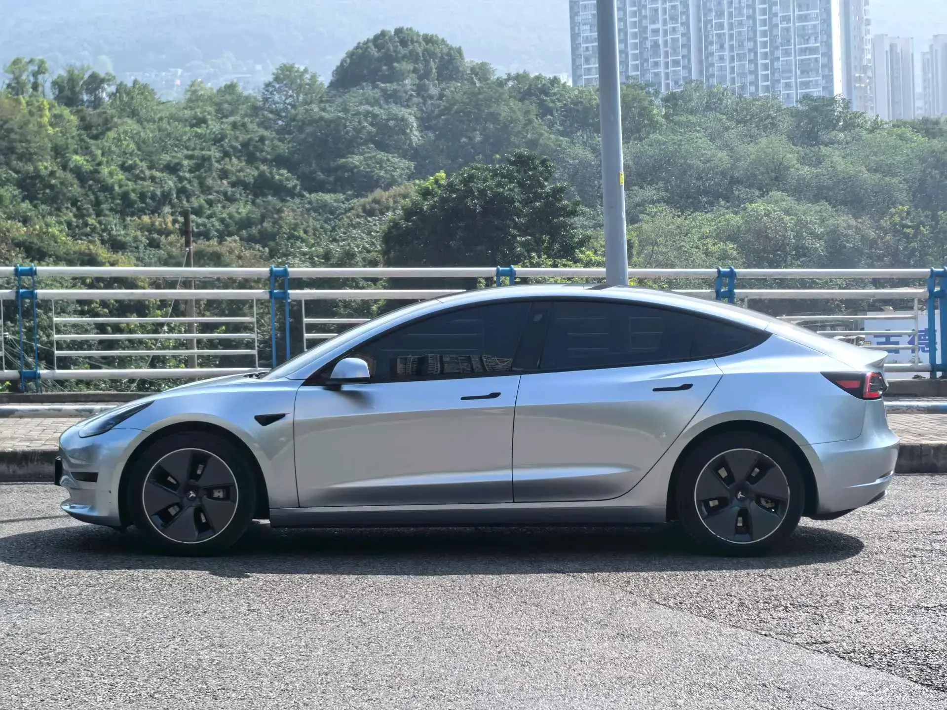 2021 TESLA MODEL thumbnail 3