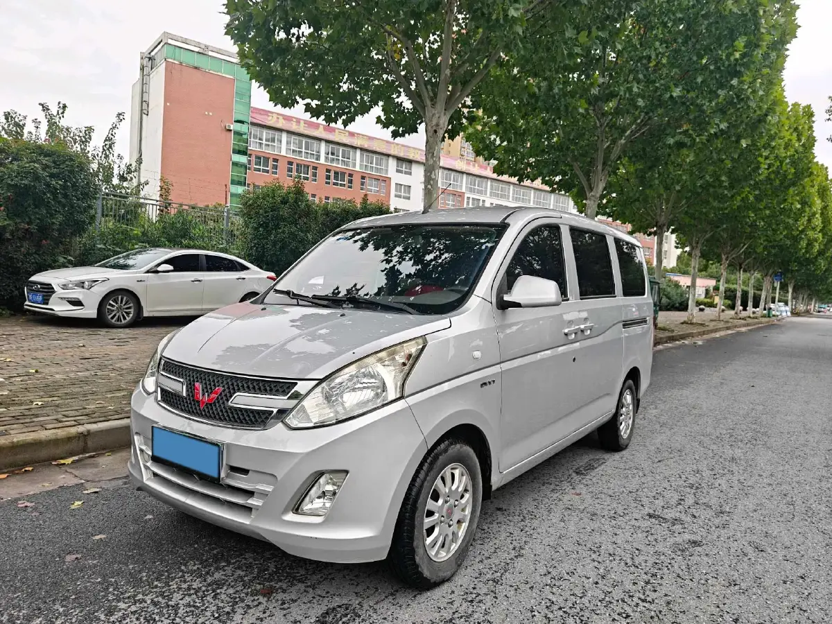 2016 WuLing RongGuang V 1.5L 112HP L4 5MT