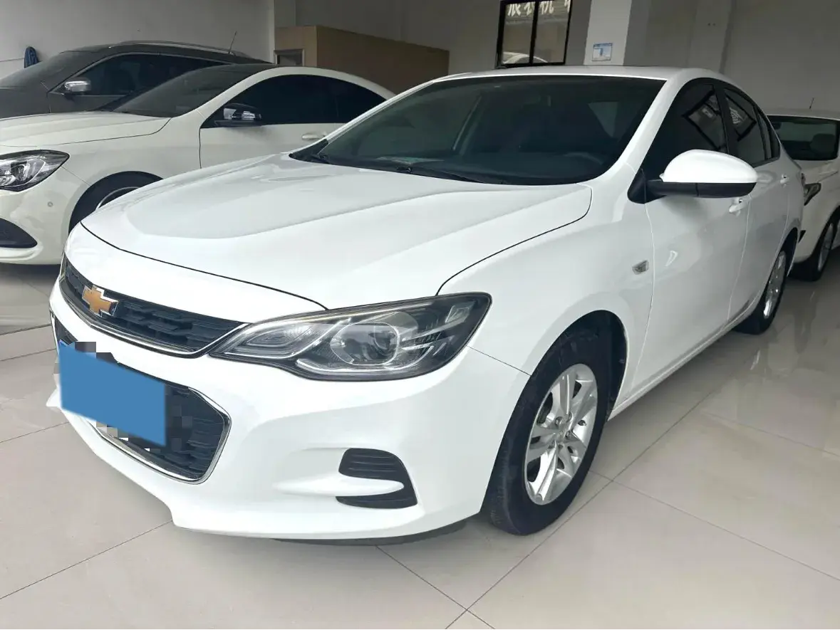 2019 CHEVROLET CAVALIER view 1