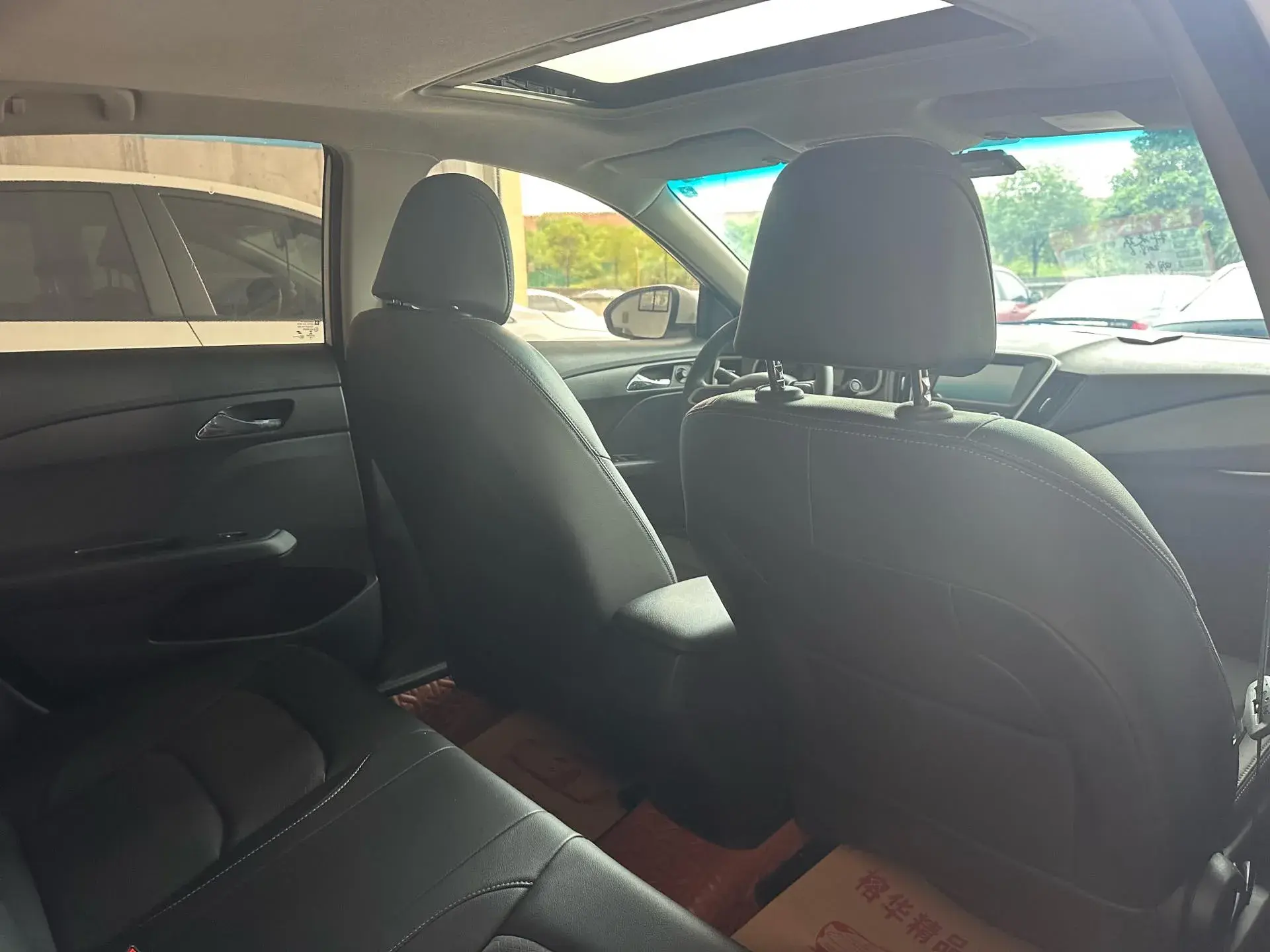 2019 CHEVROLET CAVALIER thumbnail 4