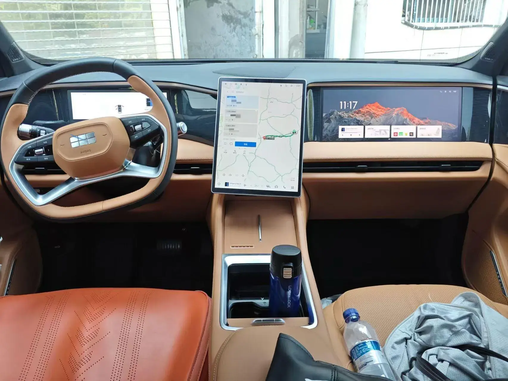 2025 GEELY GALAXY thumbnail 2