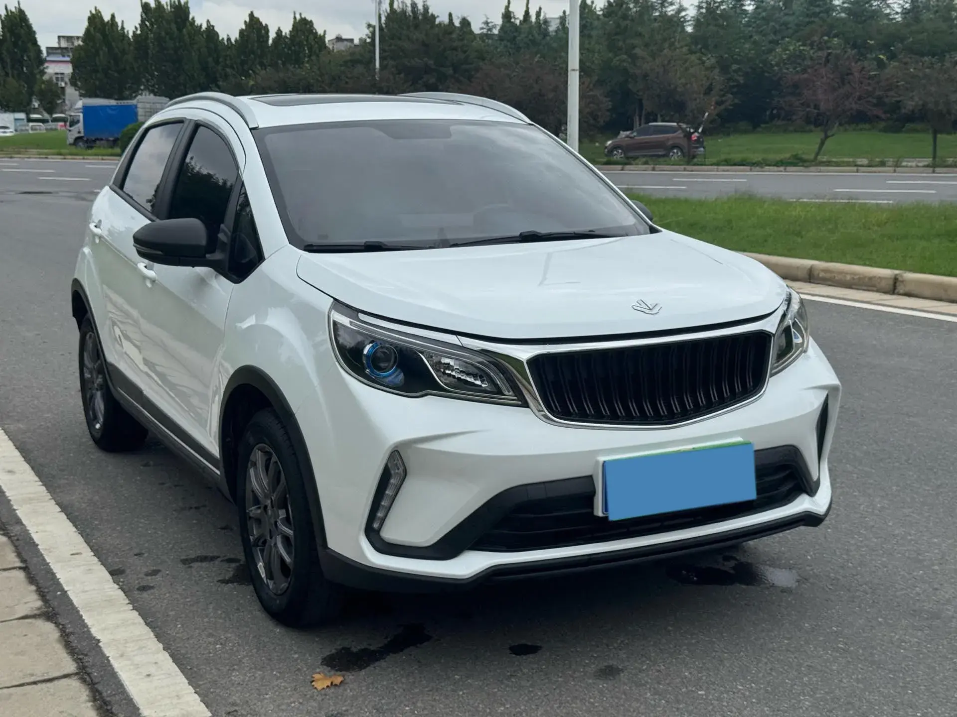 2022 LIVAN X3 thumbnail 3