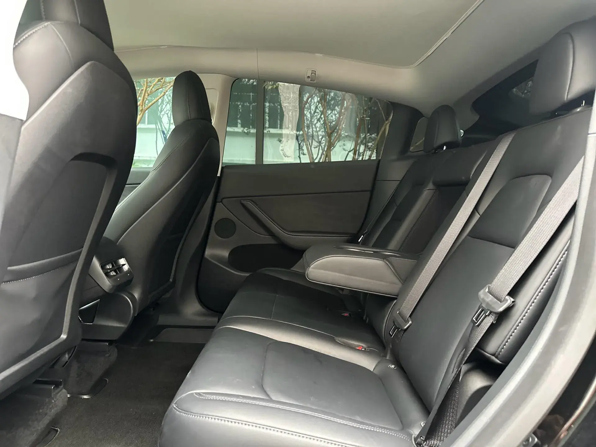 2022 TESLA MODEL thumbnail 4