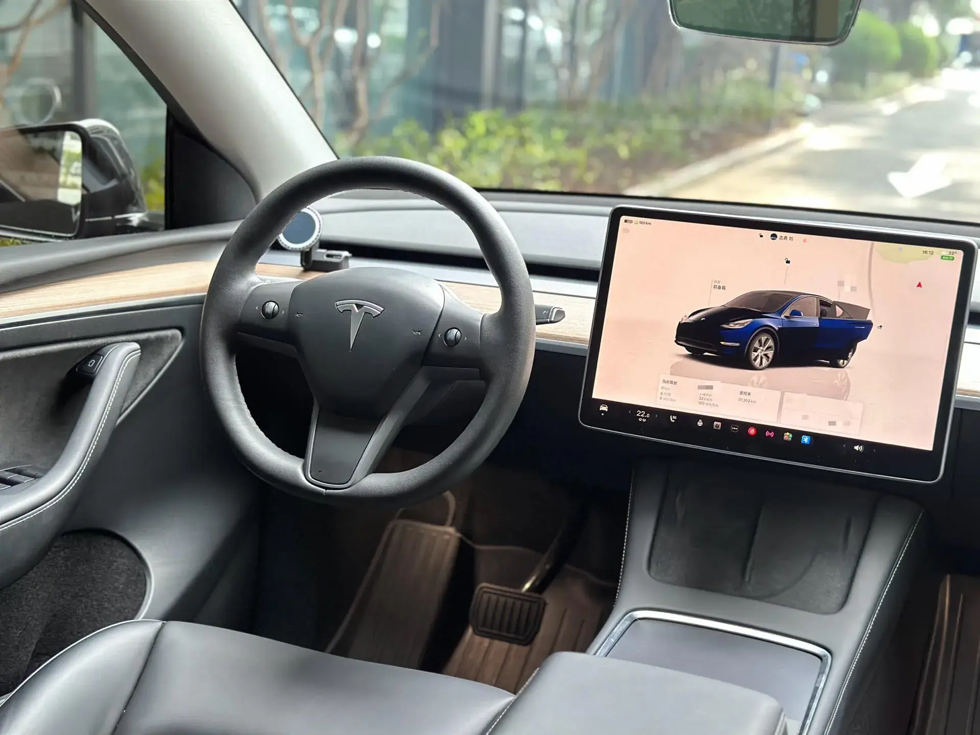 2022 TESLA MODEL thumbnail 3