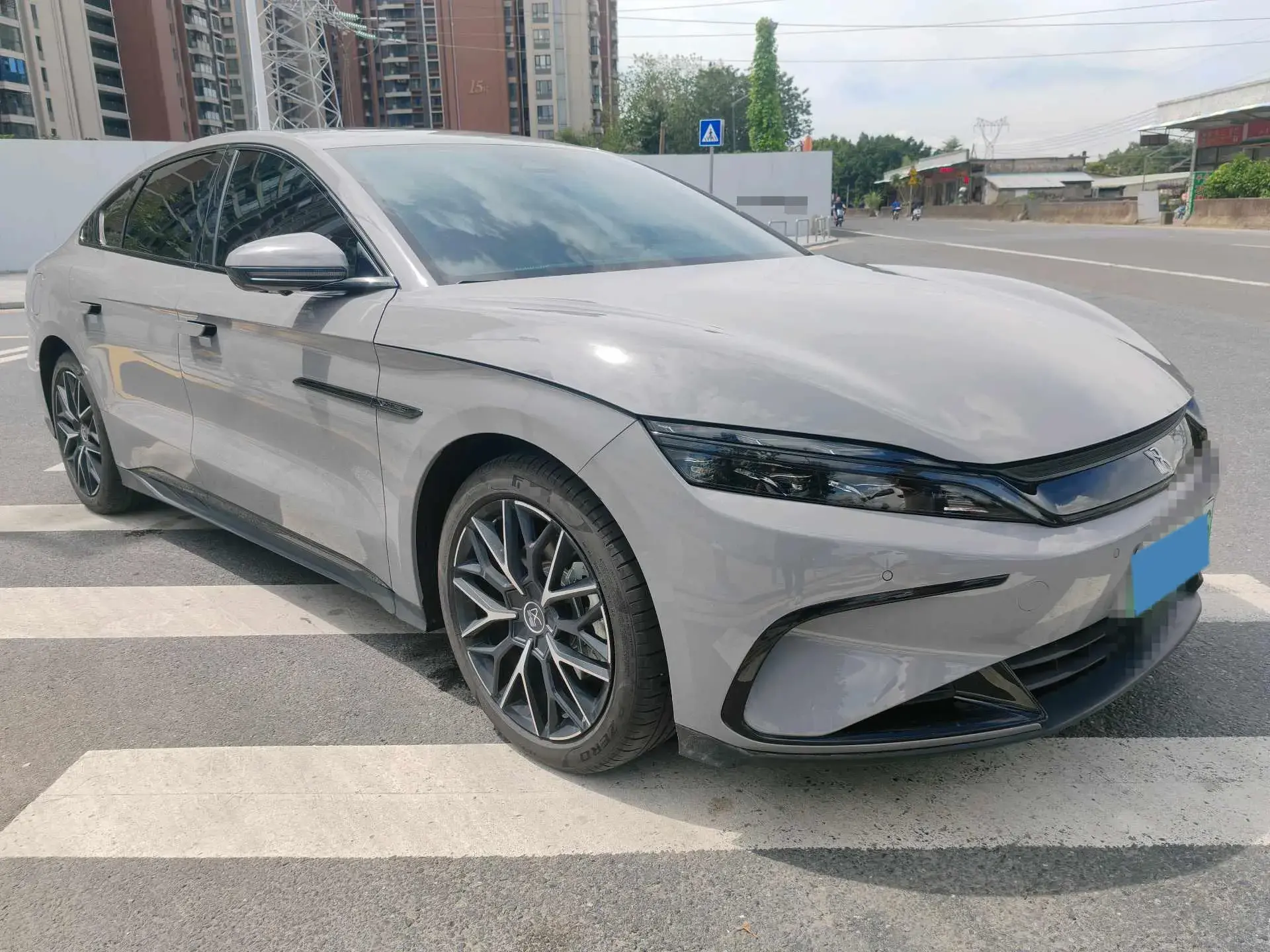 2025 BYD HAN thumbnail 3