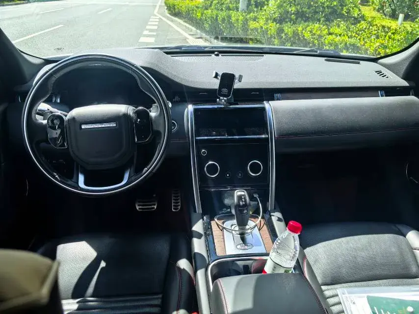 2020 LAND ROVER thumbnail 3