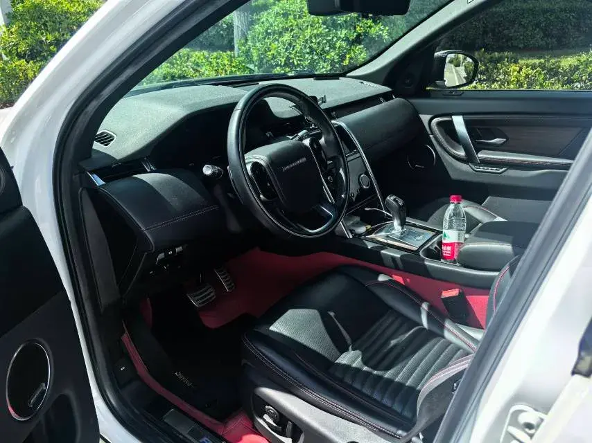 2020 LAND ROVER thumbnail 4