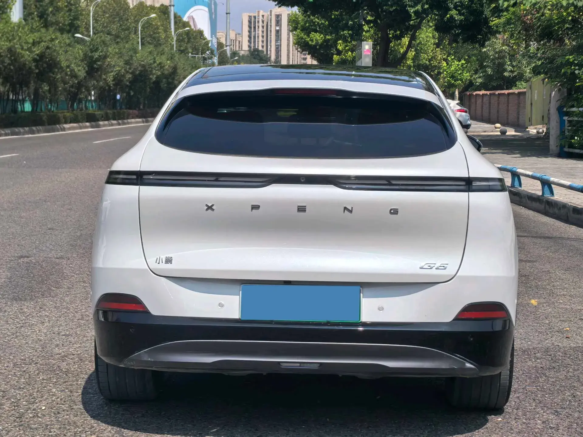 2023 XPENG G6 thumbnail 4