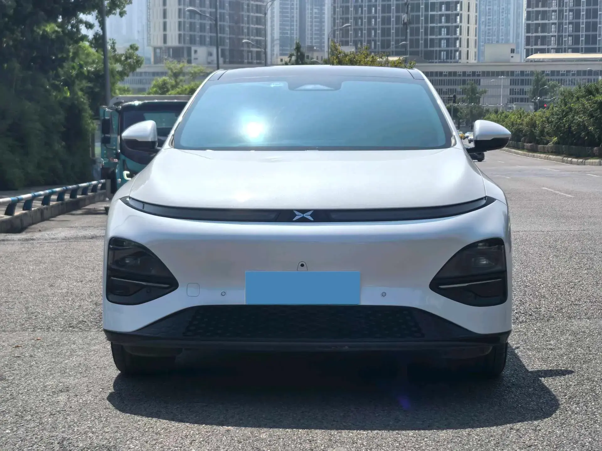 2023 XPENG G6 thumbnail 2