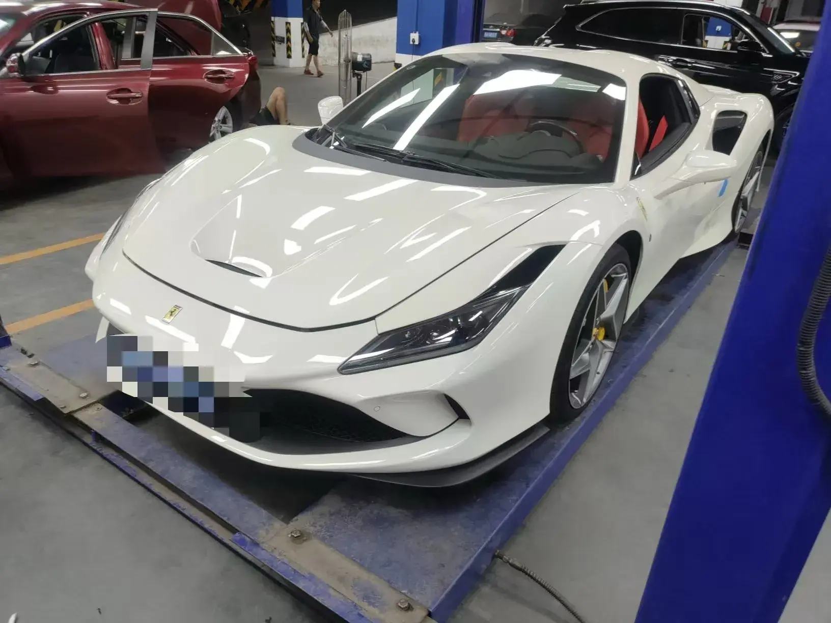 2020 FERRARI F8 view 1