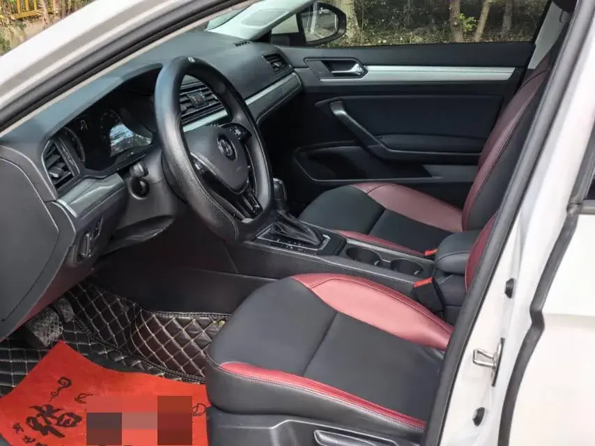 2021 VOLKSWAGEN LAMANDO thumbnail 4