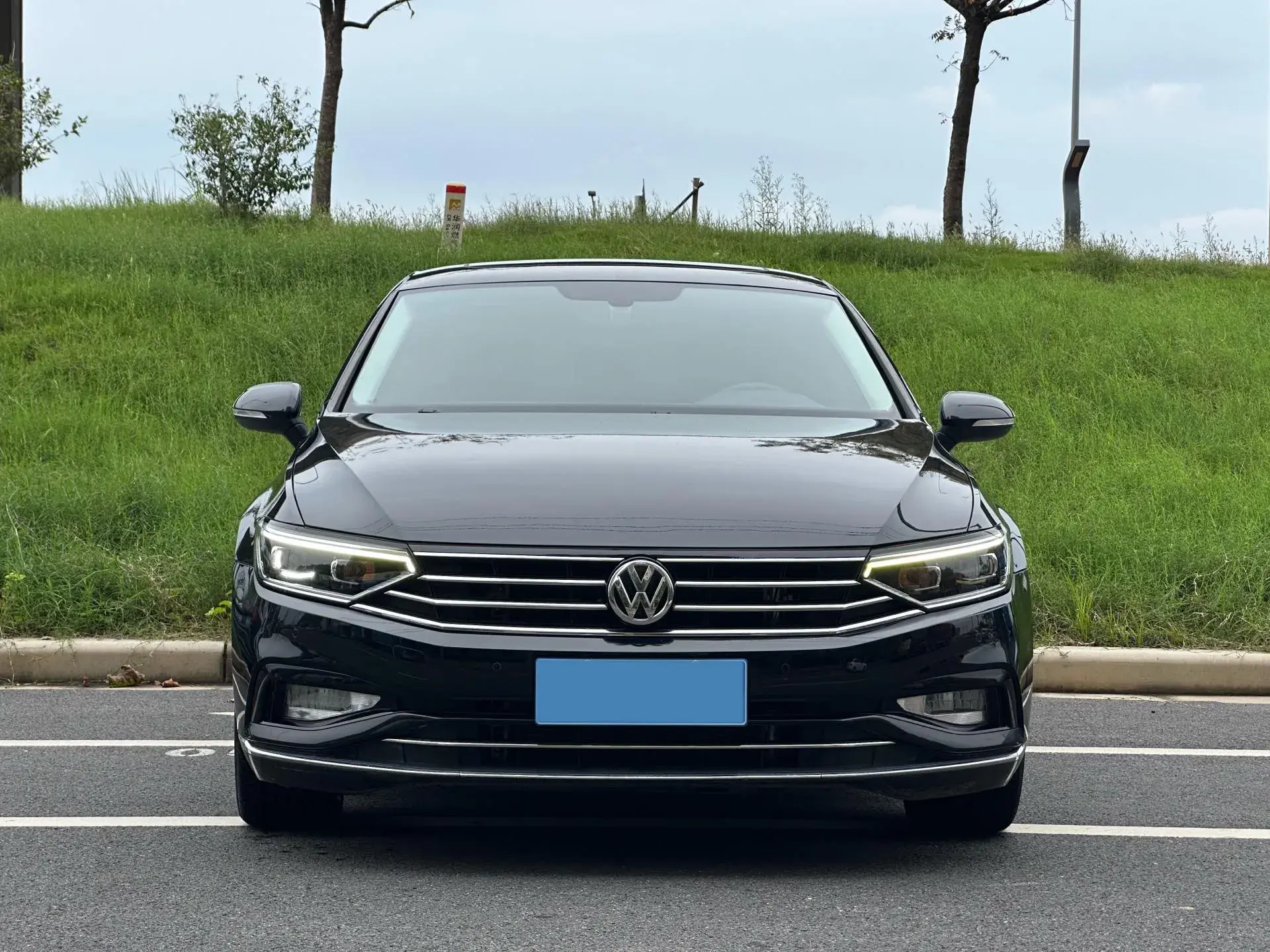 2019 VOLKSWAGEN MAGOTAN thumbnail 3