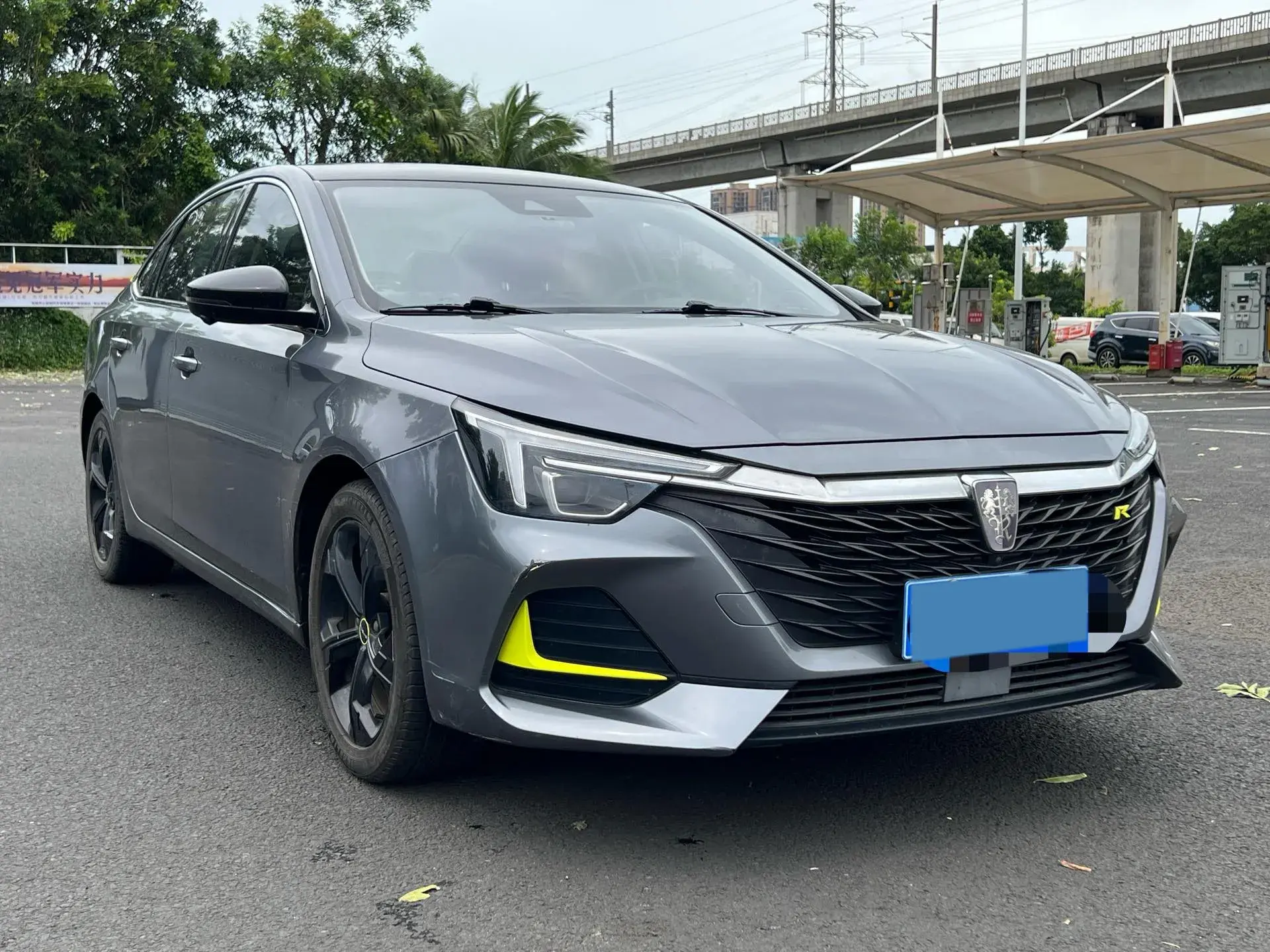 2020 ROEWE I6 thumbnail 2
