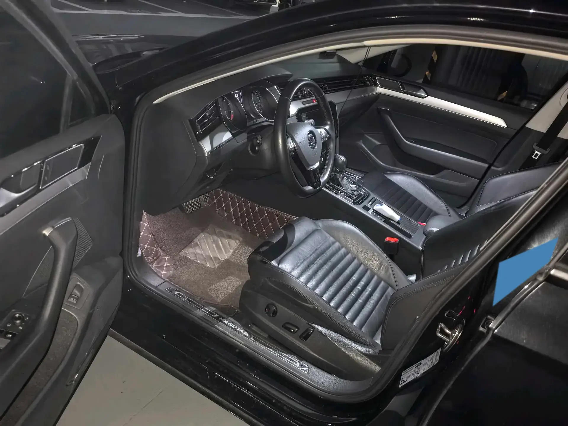 2018 VOLKSWAGEN MAGOTAN thumbnail 2