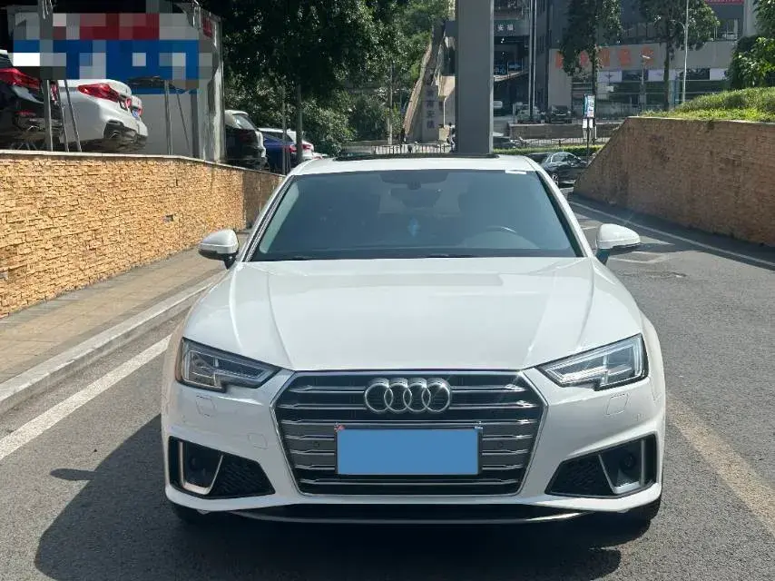 2019 AUDI A4L thumbnail 2