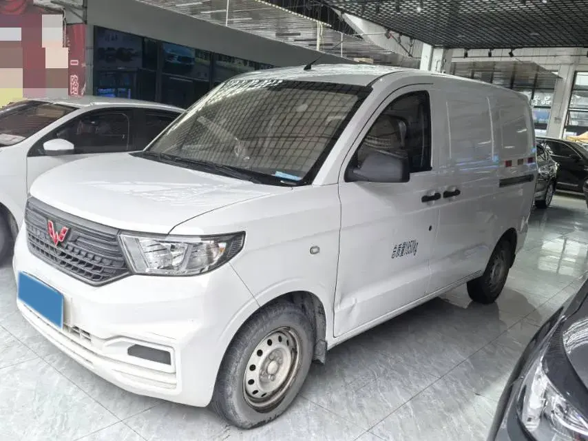 2021 WULING HONGGUANG view 1