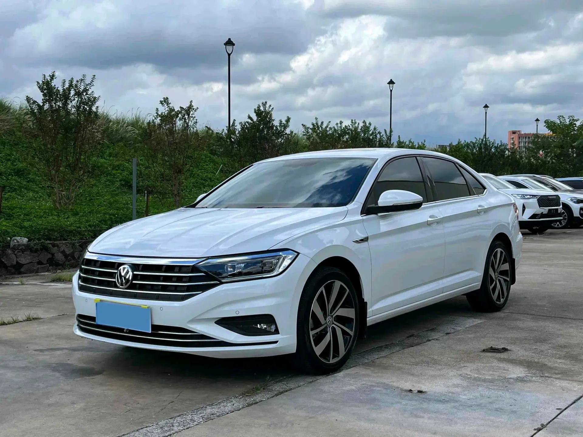 2021 VOLKSWAGEN SAGITAR view 1