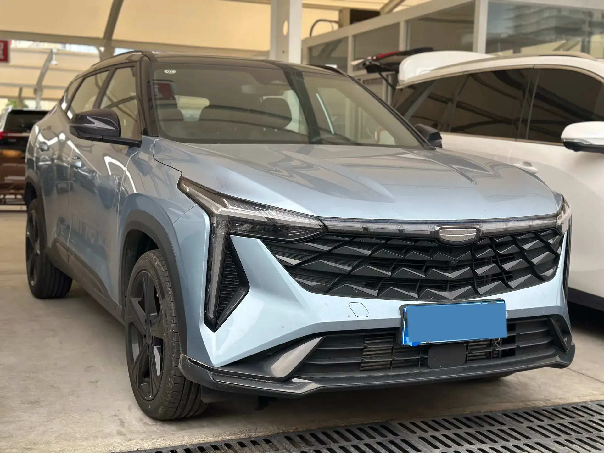 2024 GEELY AZKARRA thumbnail 3