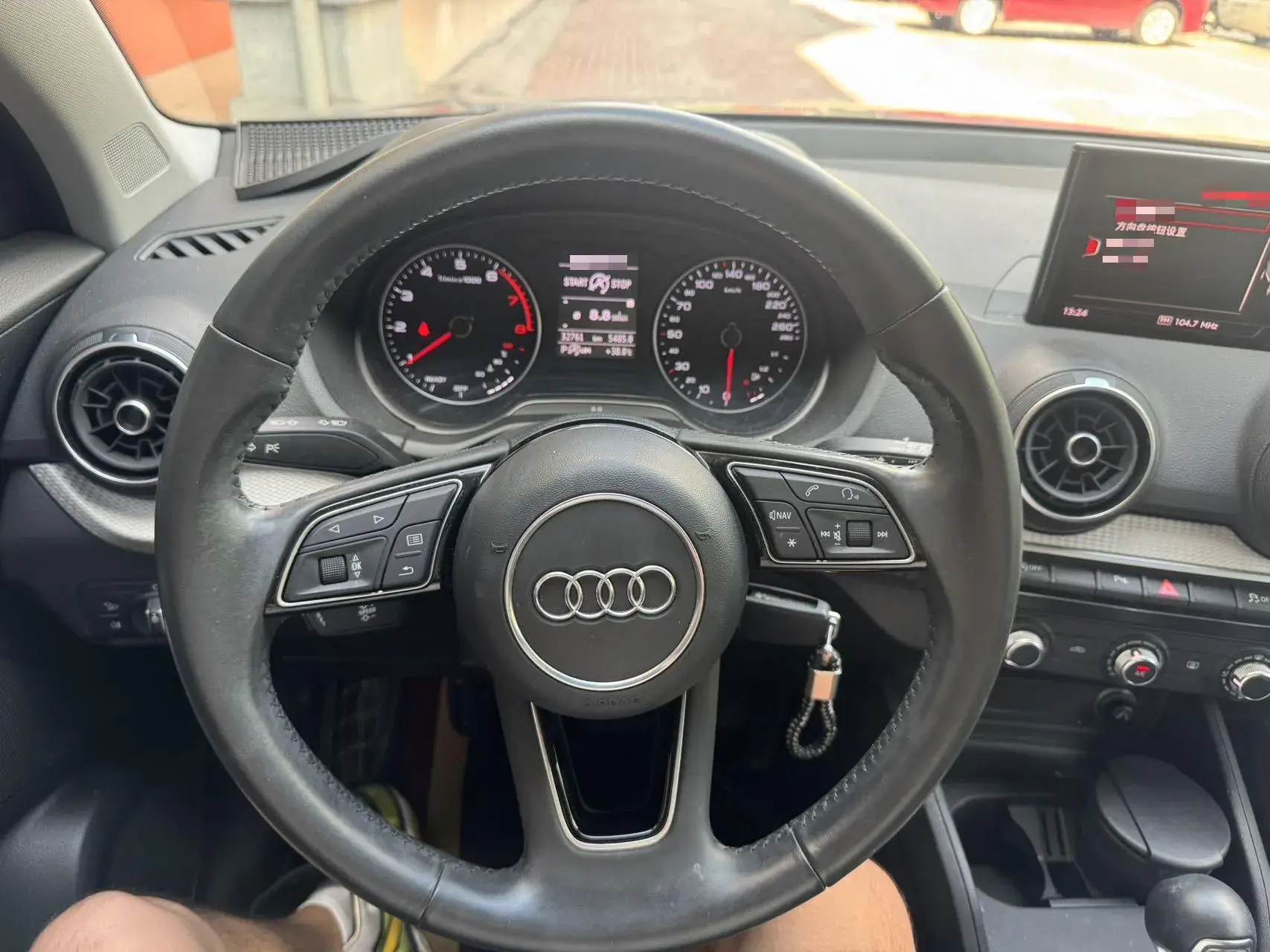 2020 AUDI Q2L thumbnail 3