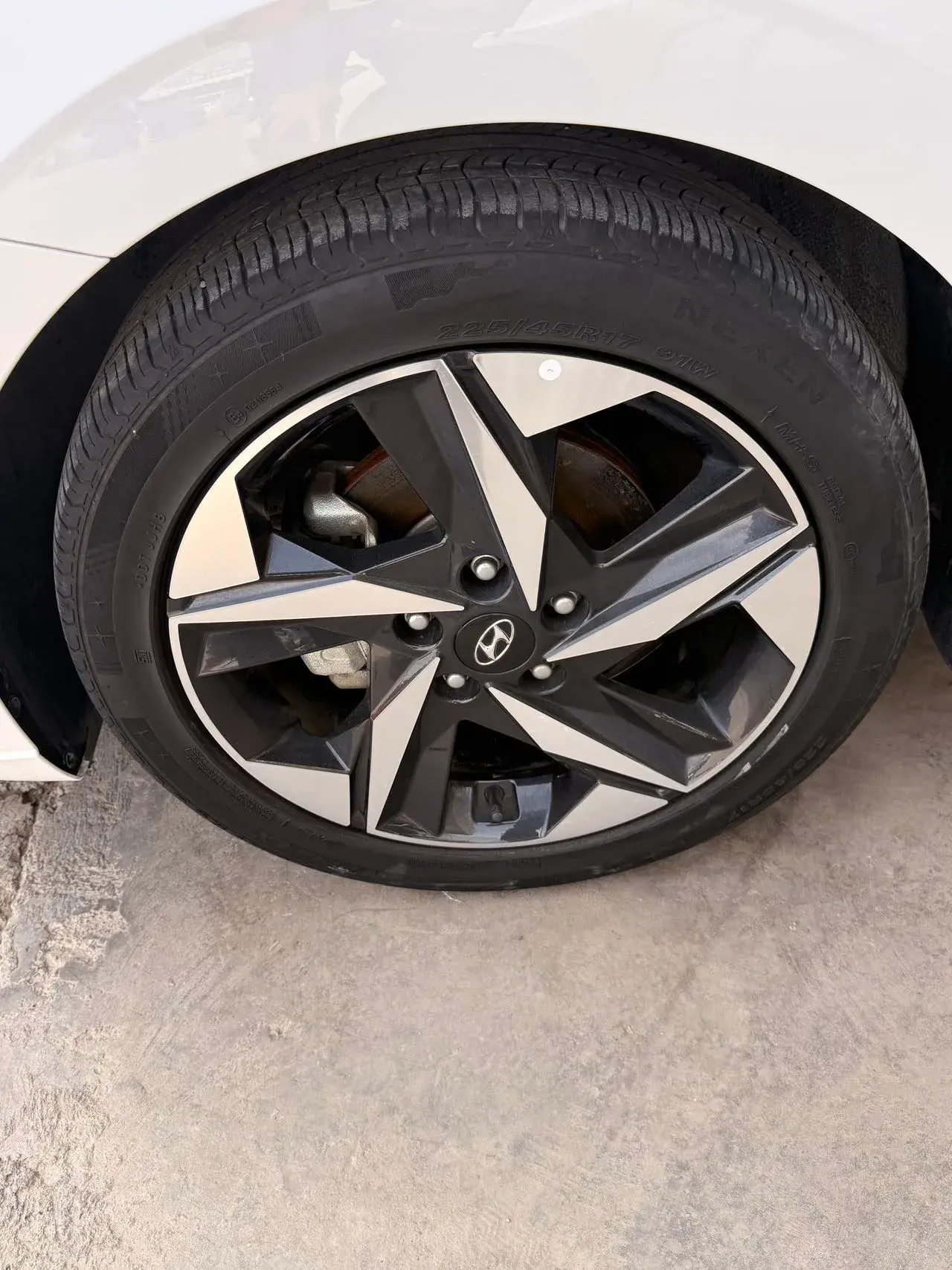 2022 HYUNDAI ELANTRA thumbnail 2