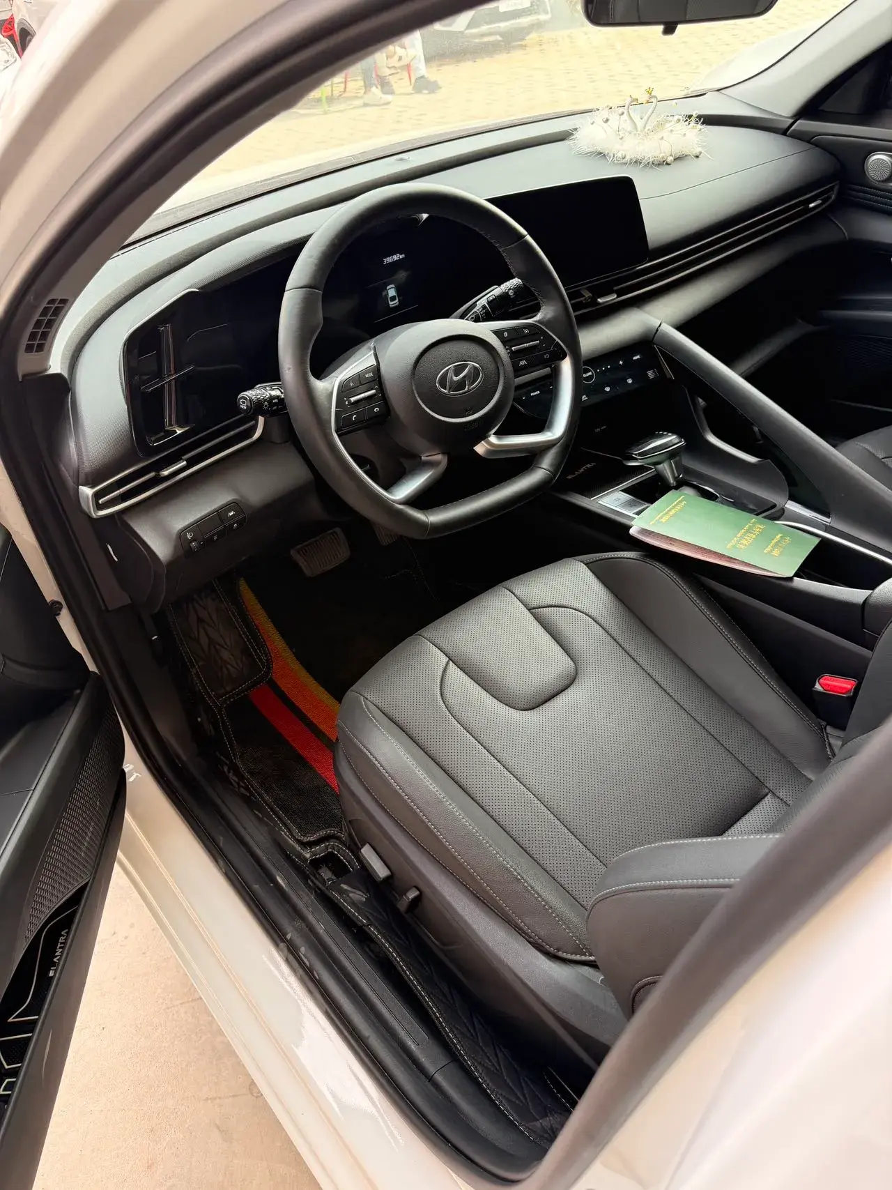 2022 HYUNDAI ELANTRA thumbnail 3