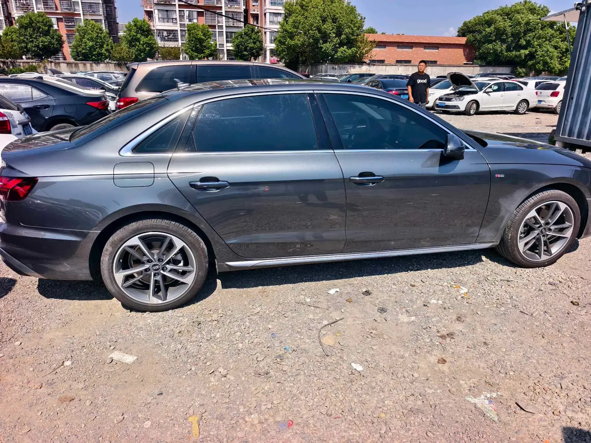 2025 AUDI A4L thumbnail 2