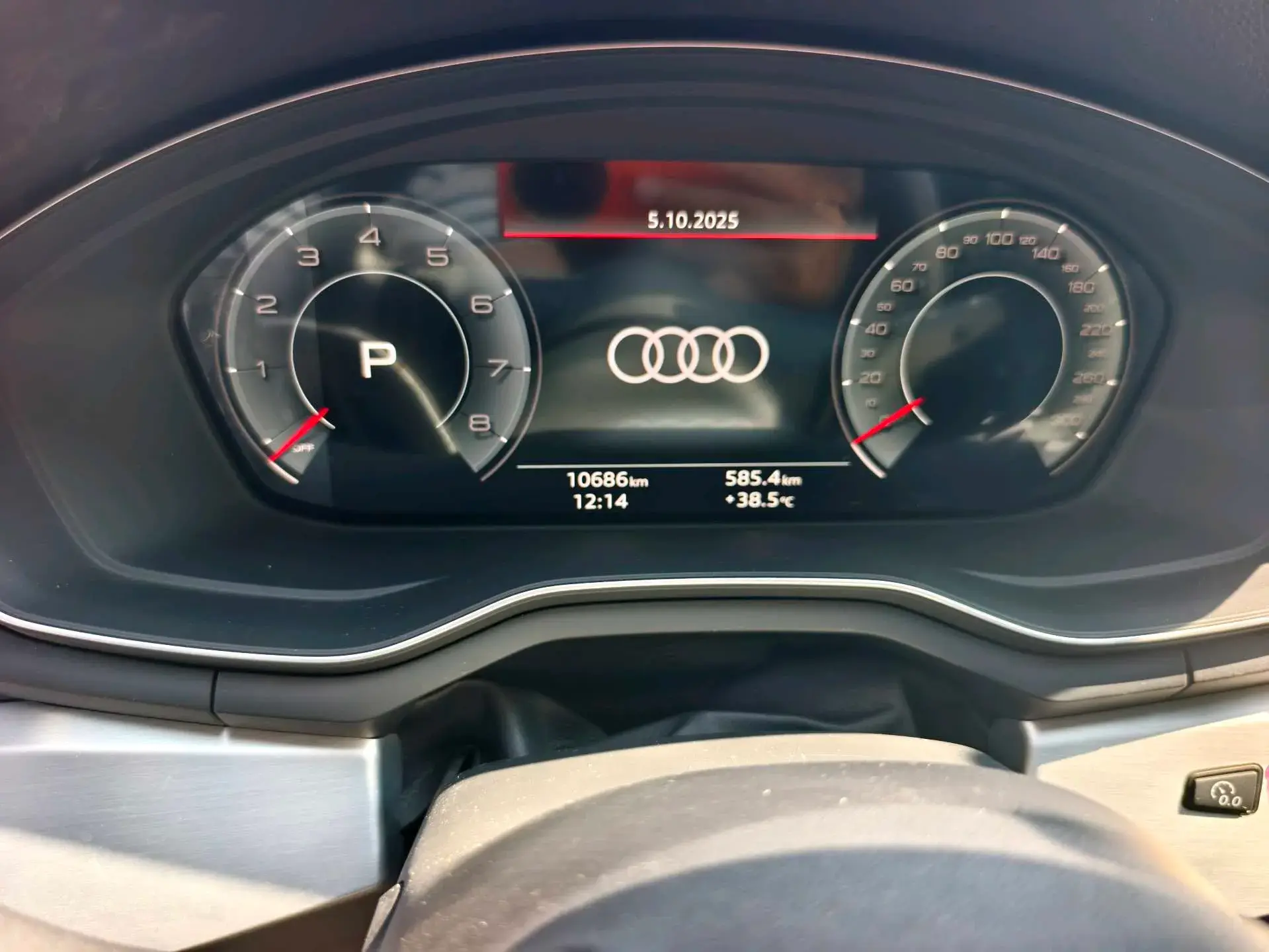 2025 AUDI A4L thumbnail 4