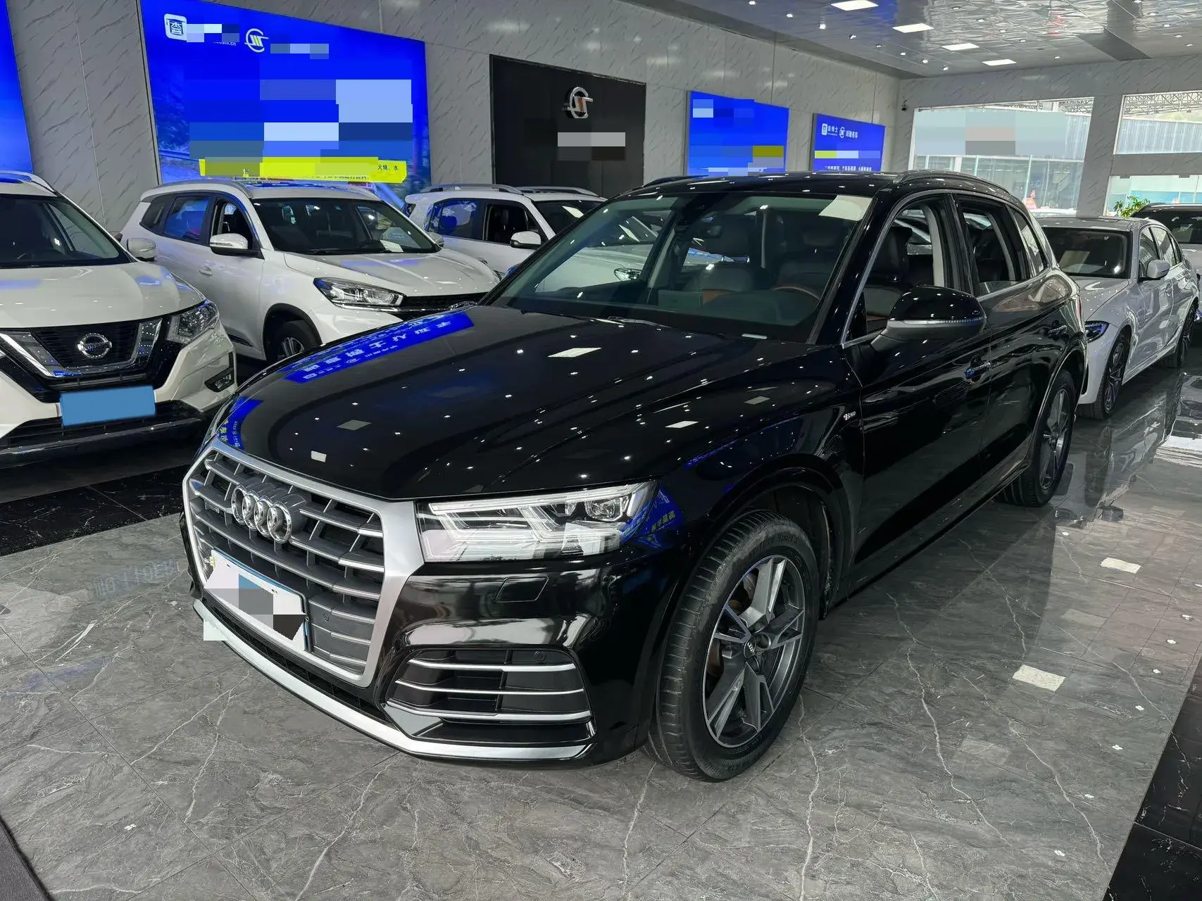 2020 AUDI Q5L view 1
