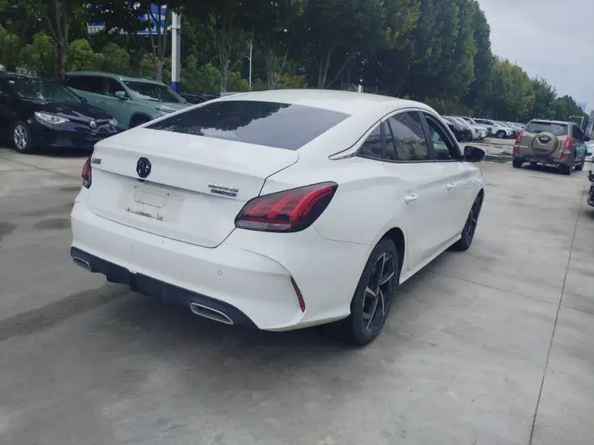 2021 MG 5 thumbnail 4