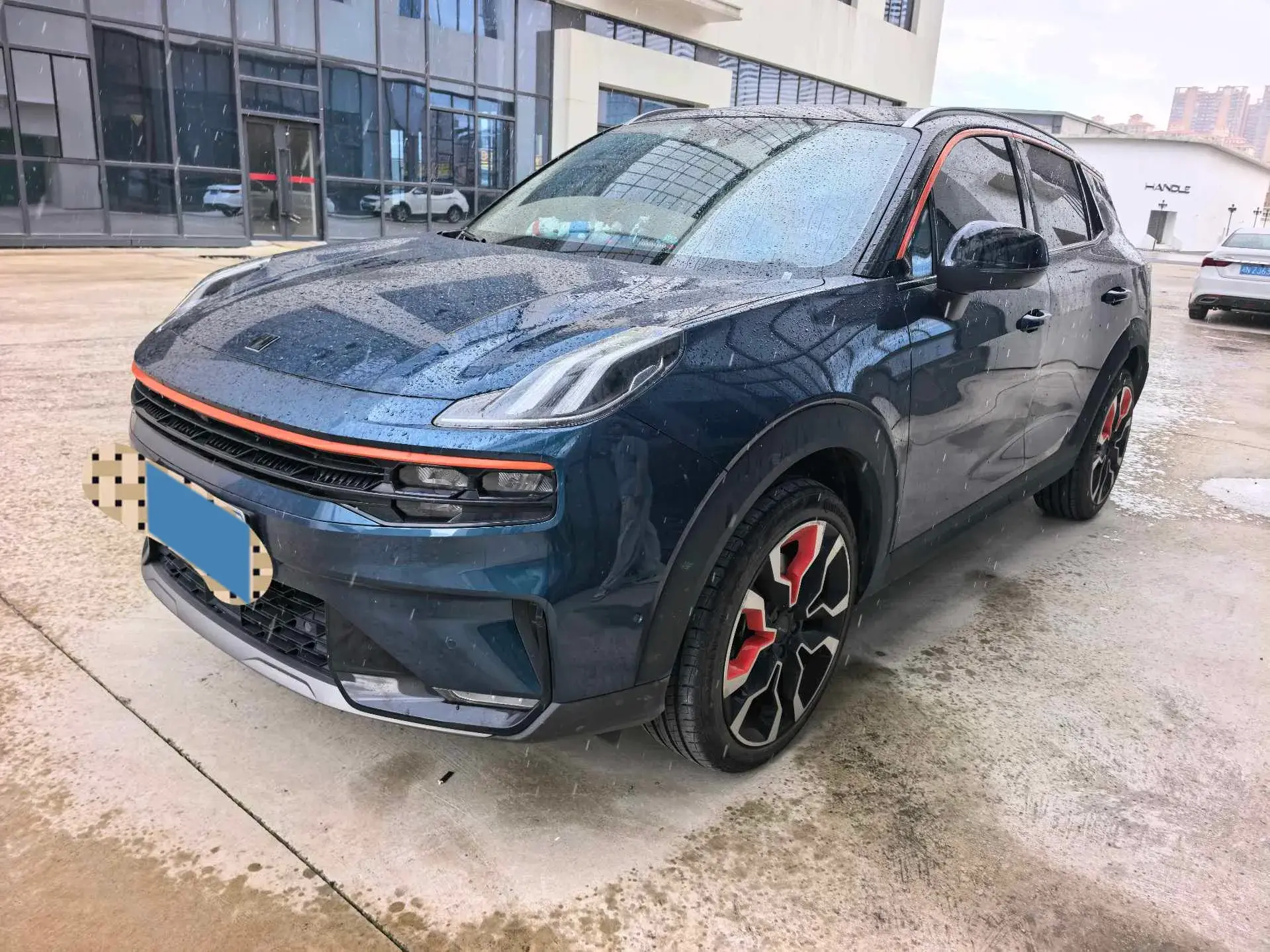 2020 LYNK&CO 06 view 1