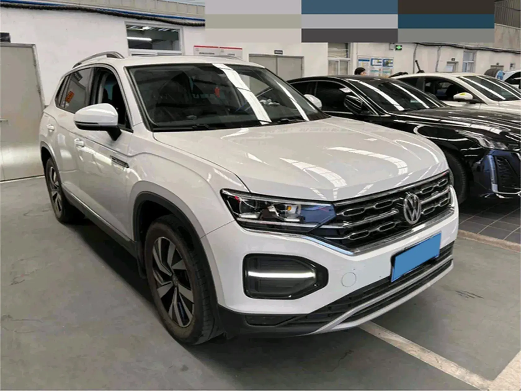 2020 VOLKSWAGEN TAYRON thumbnail 3