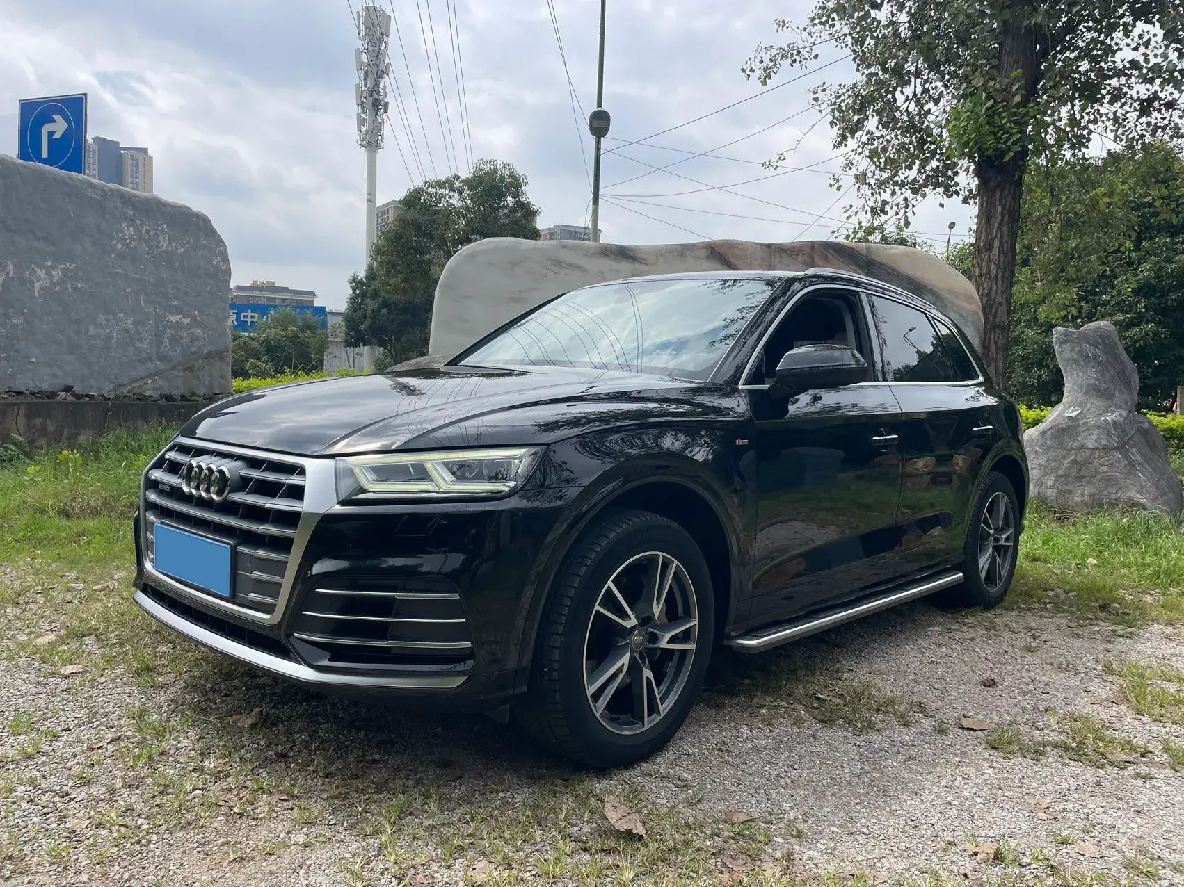 2020 AUDI Q5L view 1