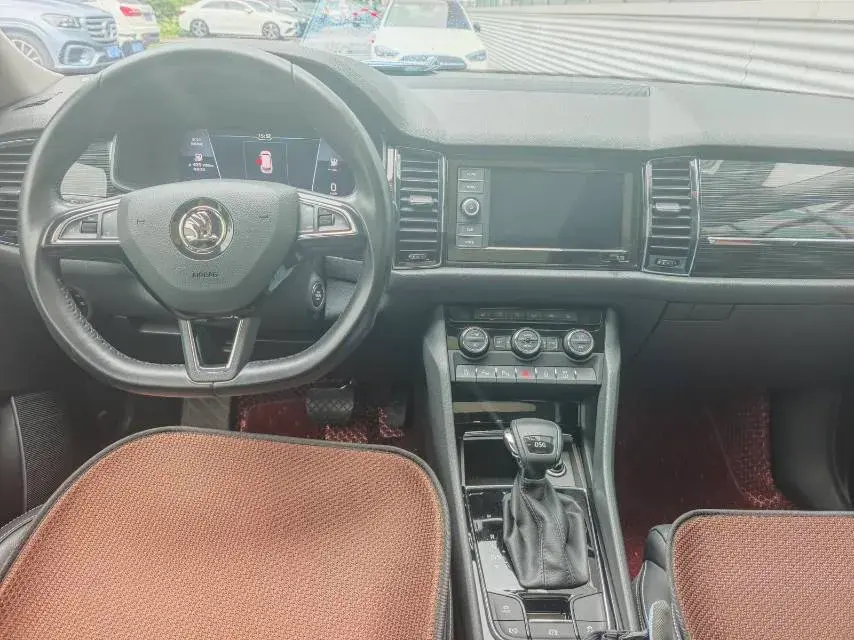 2019 SKODA KODIAK thumbnail 4