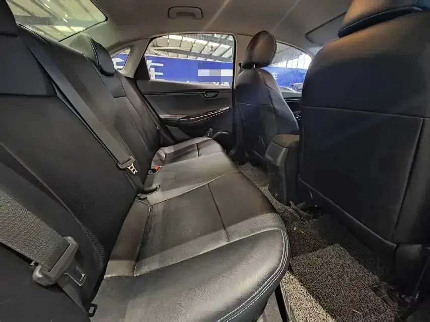 2017 HYUNDAI CELESTA thumbnail 4