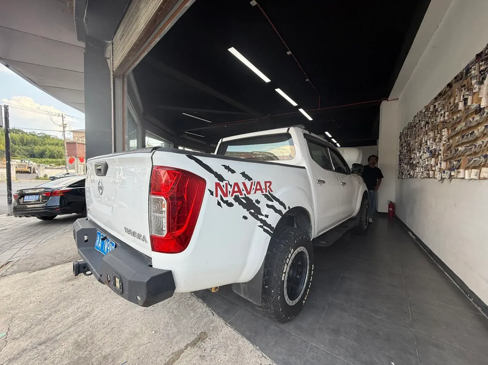 2019 NISSAN NAVARA thumbnail 2