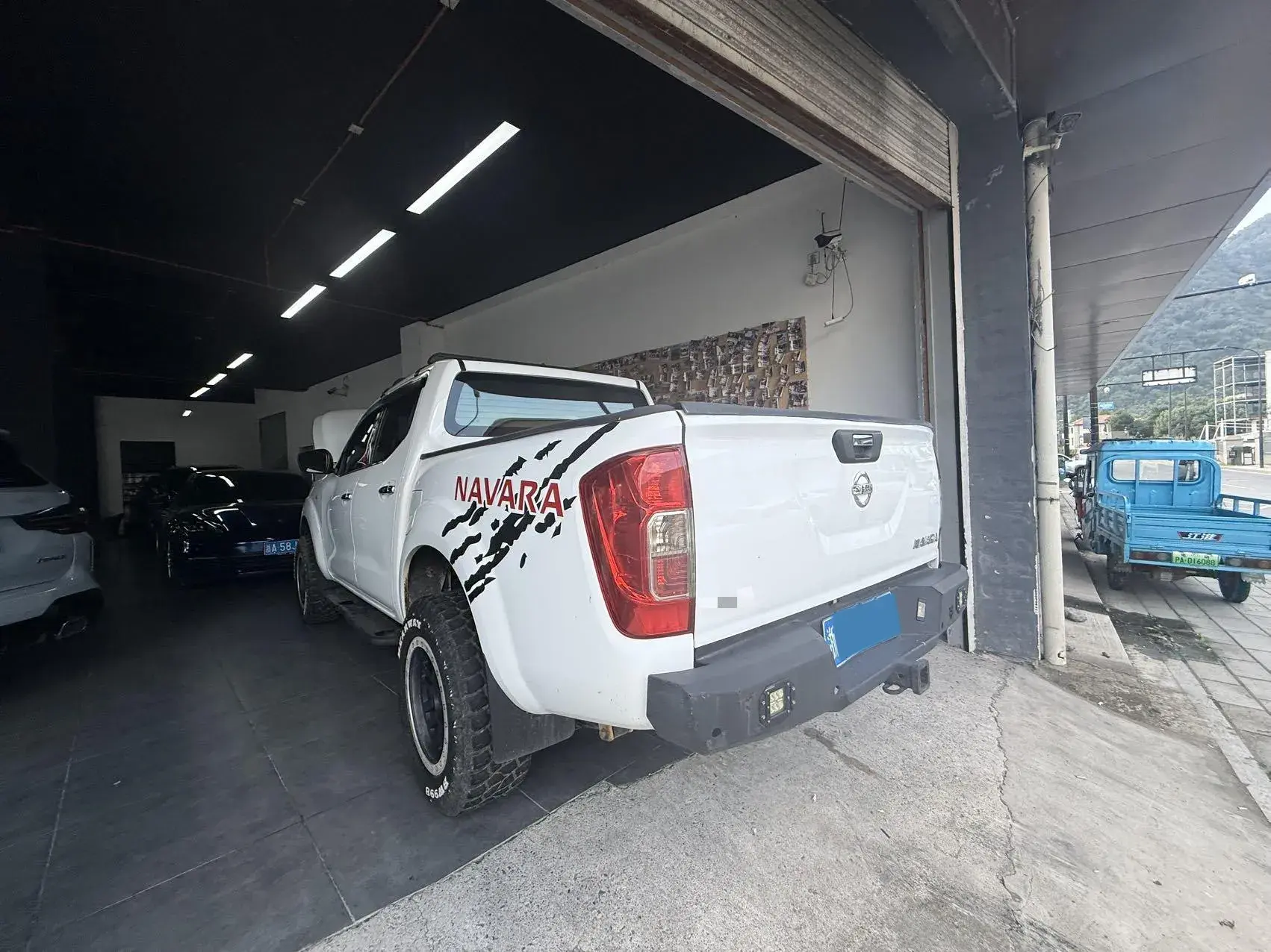 2019 NISSAN NAVARA thumbnail 4