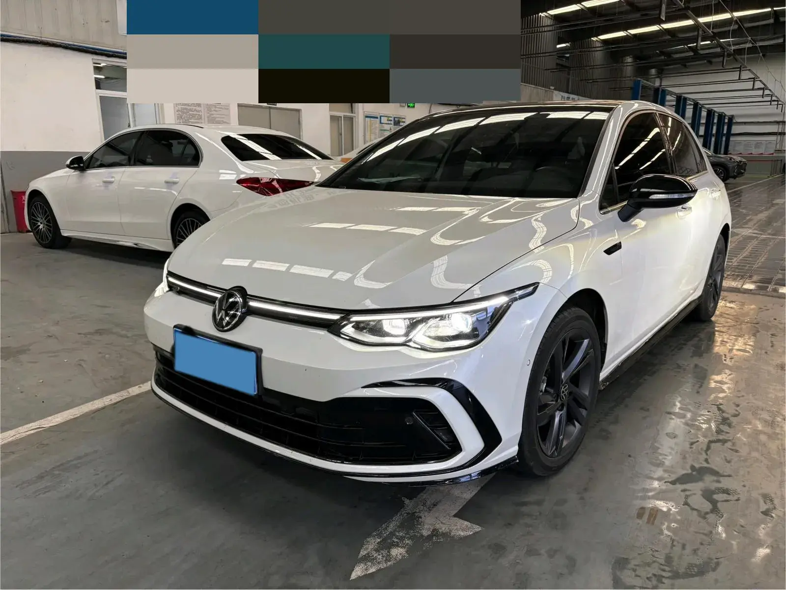 2023 VOLKSWAGEN GOLF view 1