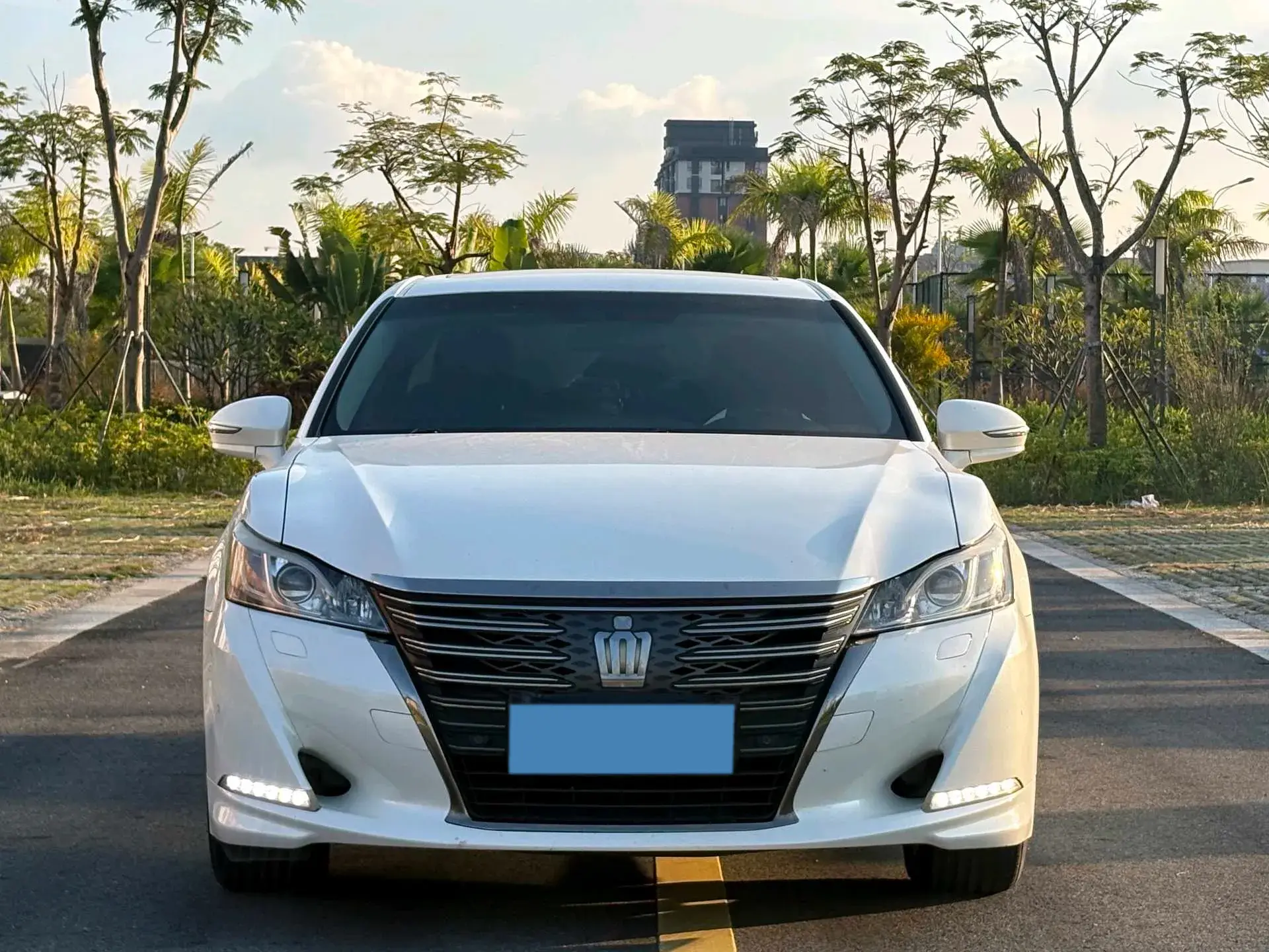 2018 TOYOTA CROWN thumbnail 2