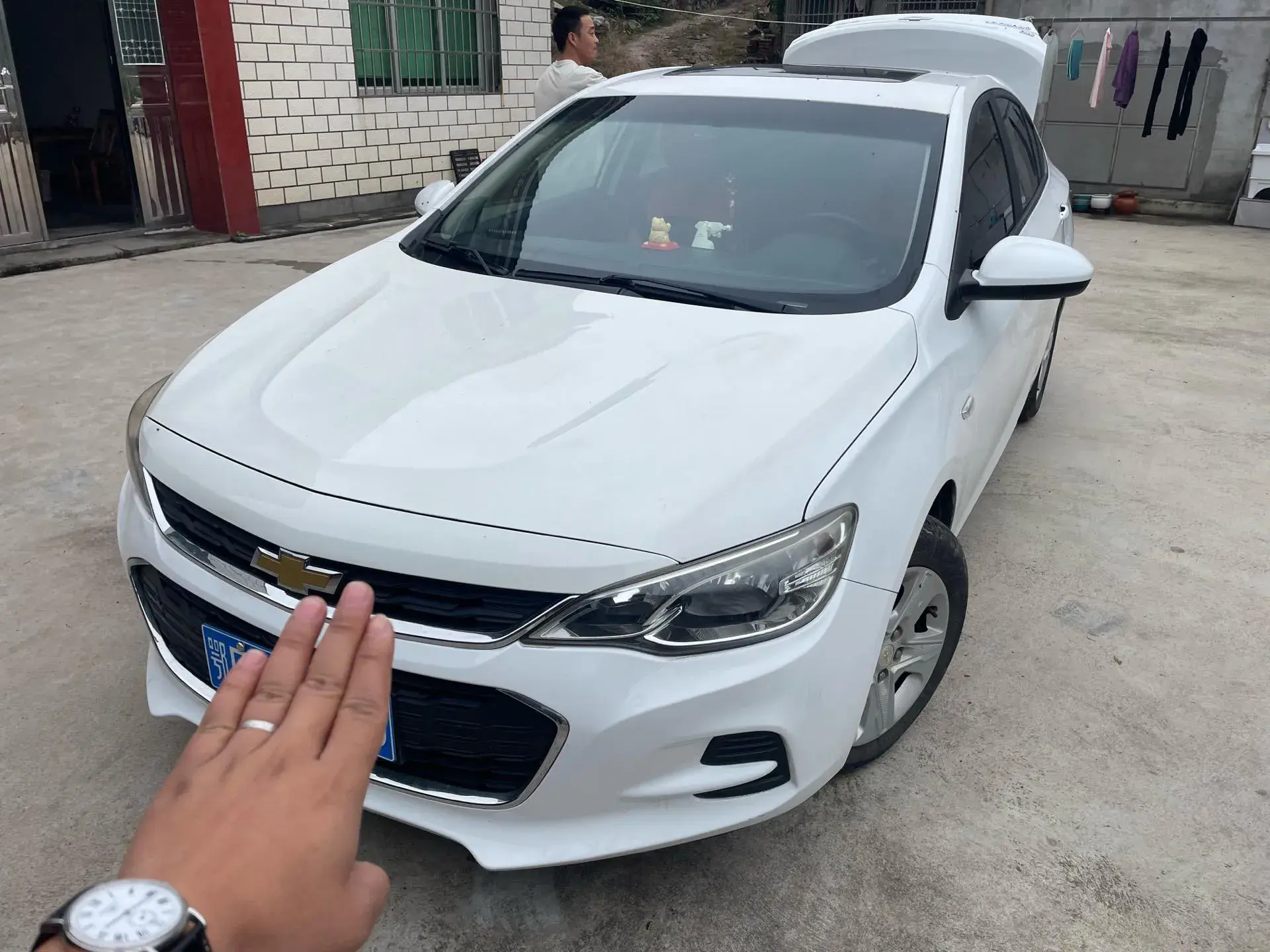 2019 CHEVROLET CAVALIER view 1