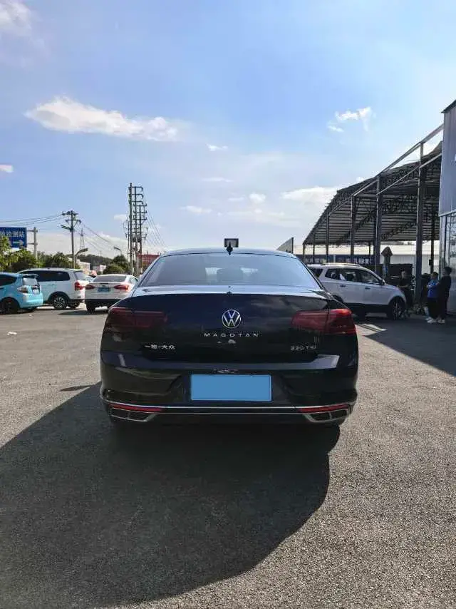 2023 VOLKSWAGEN MAGOTAN thumbnail 4