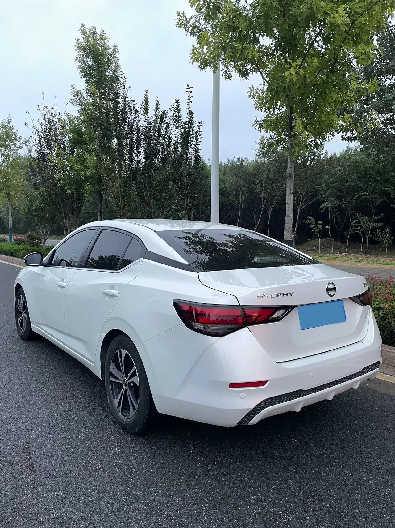 2021 NISSAN SYLPHY thumbnail 4