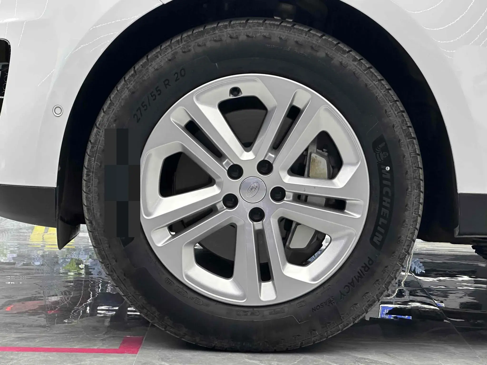 2024 LAND ROVER thumbnail 4