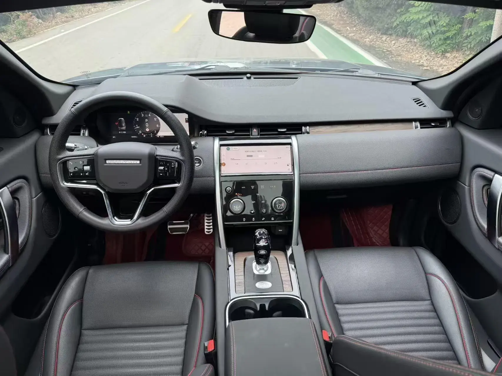 2021 LAND ROVER thumbnail 4