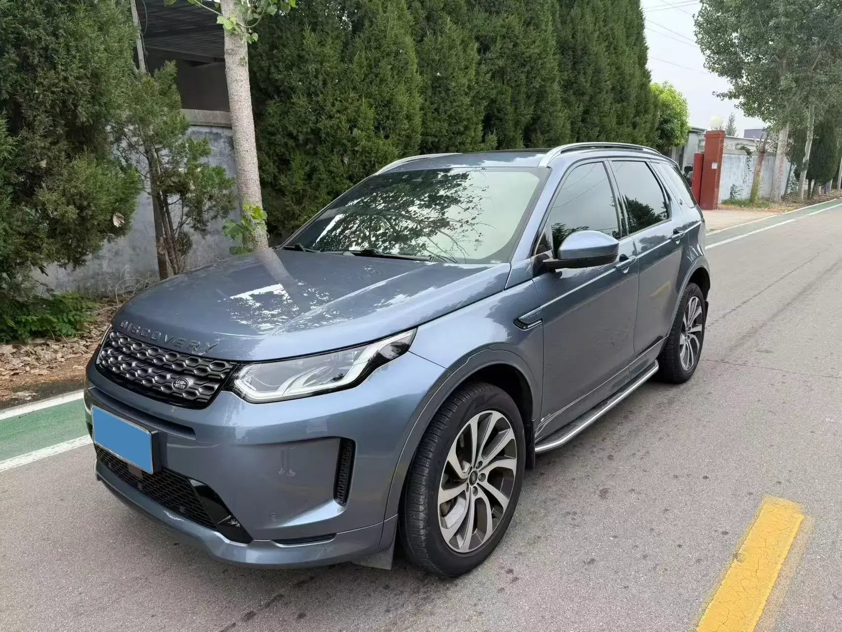 2021 LAND ROVER view 1