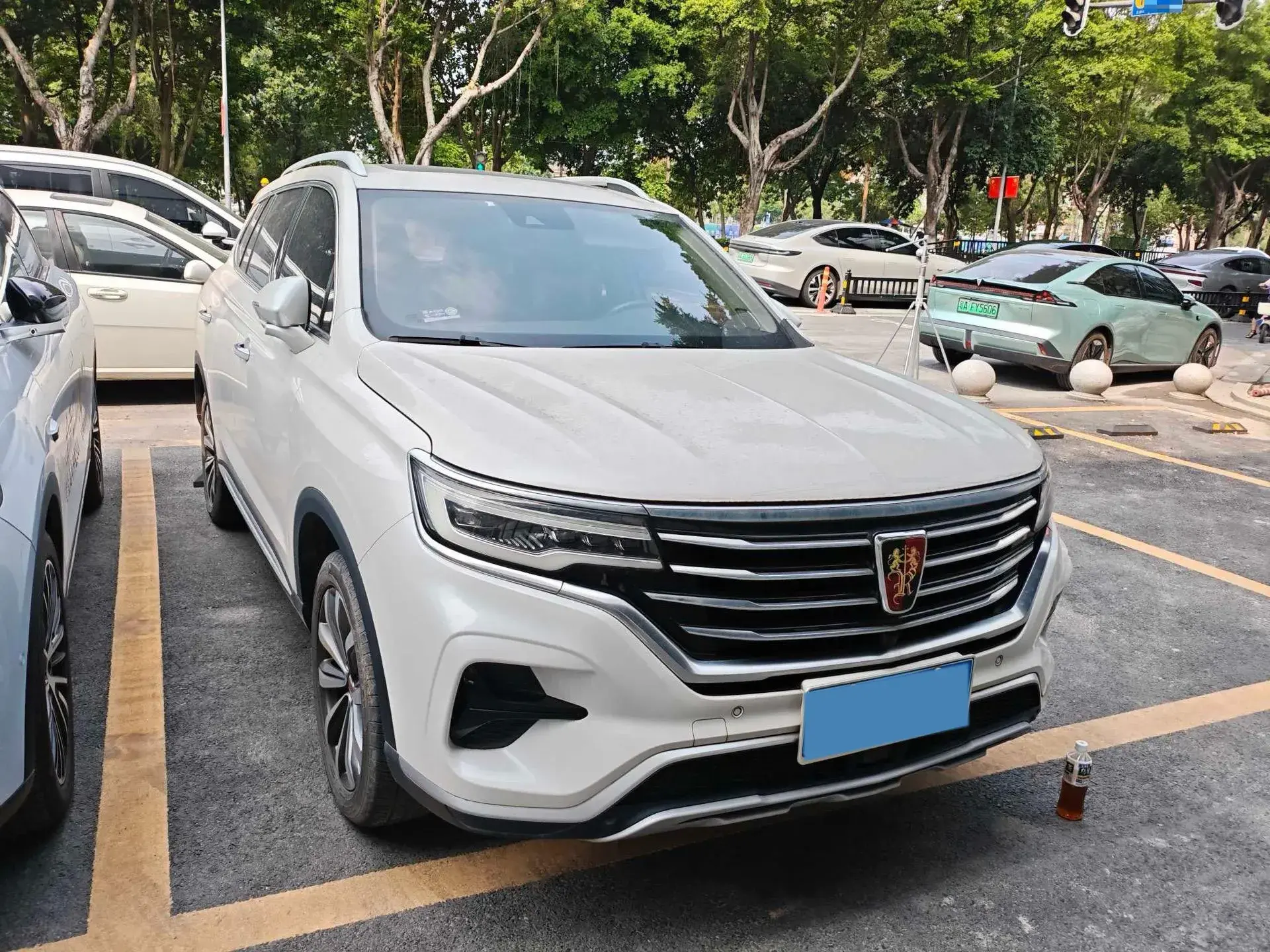 2020 ROEWE I6 thumbnail 2