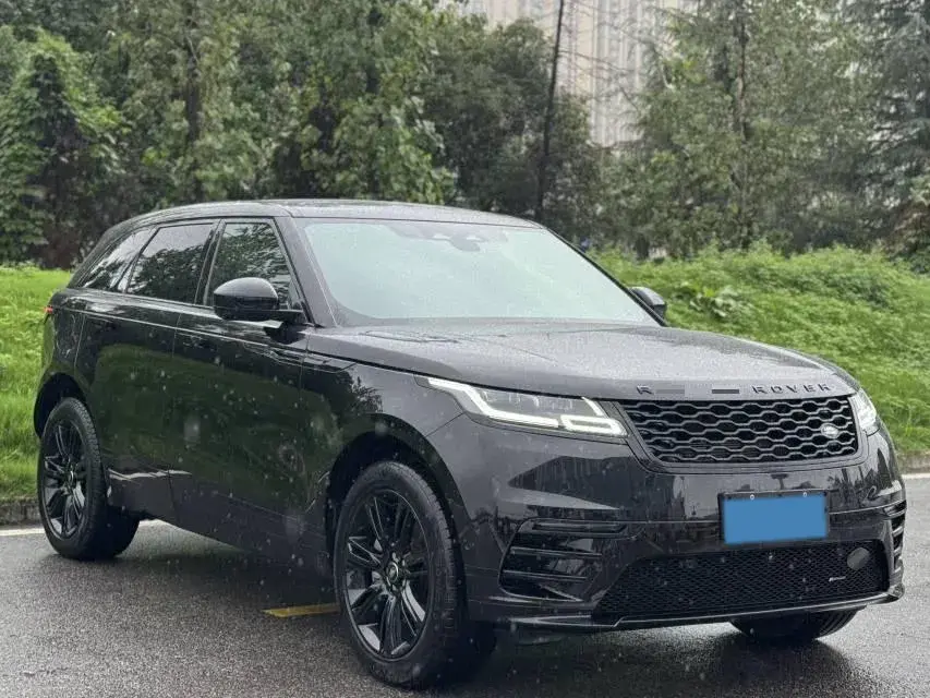 2023 LAND ROVER thumbnail 4